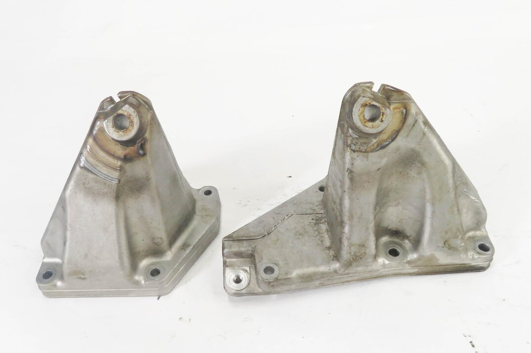 Thumbnail 6: 2009 MERCEDES S550 (W221) 5.5L V8 MOTOR LEFT & RIGHT ENGINE MOUNT BRACKET SET-2