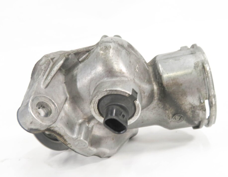 Thumbnail 5: 2009 MERCEDES BENZ S550 (W221) 5.5L V8 ENGINE THERMOSTAT HOUSING