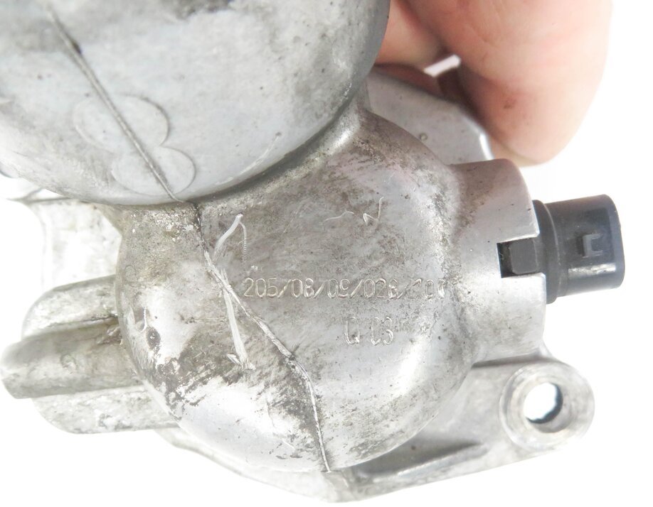Thumbnail 9: 2009 MERCEDES BENZ S550 (W221) 5.5L V8 ENGINE THERMOSTAT HOUSING