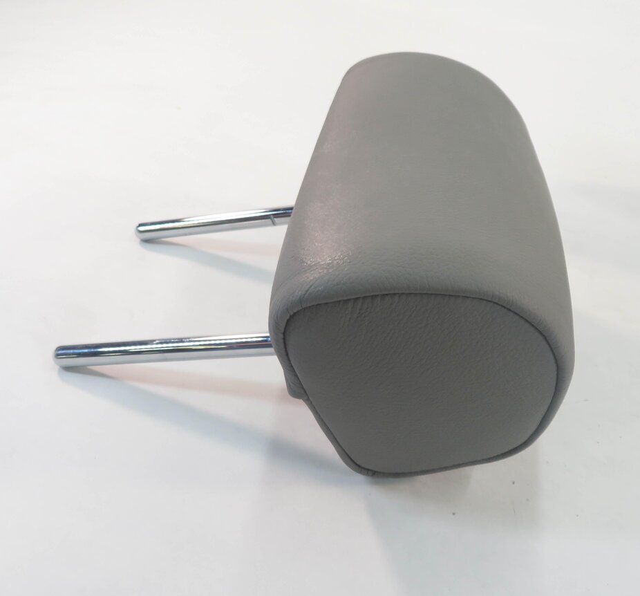 Thumbnail 3: 2007 BMW X5 (E70) REAR - LEFT & RIGHT SEAT HEADREST SET-2 (GRAY LEATHER LUAD)