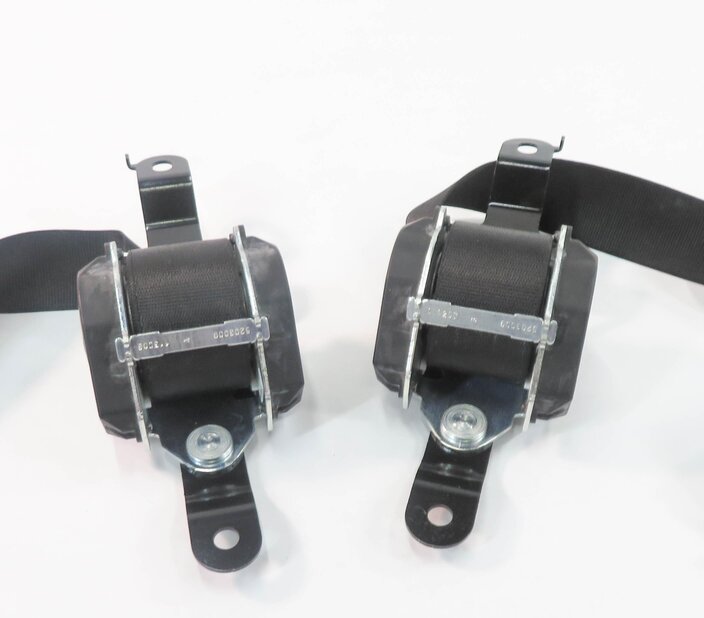 Thumbnail 3: 2007 BMW X5 (E70) REAR SECOND ROW SEAT - LEFT & RIGHT SEATBELT RETRACTOR (BLACK)