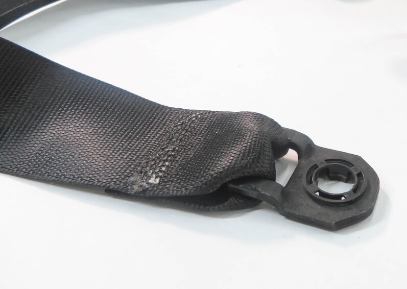 Thumbnail 6: 2007 BMW X5 (E70) REAR SECOND ROW SEAT - LEFT & RIGHT SEATBELT RETRACTOR (BLACK)