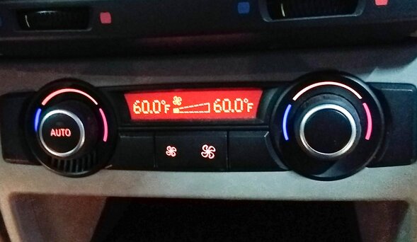 Thumbnail 2: 2007-2013 BMW X5 (E70) REAR HEATER A/C TEMPERATURE CLIMATE CONTROL PANEL