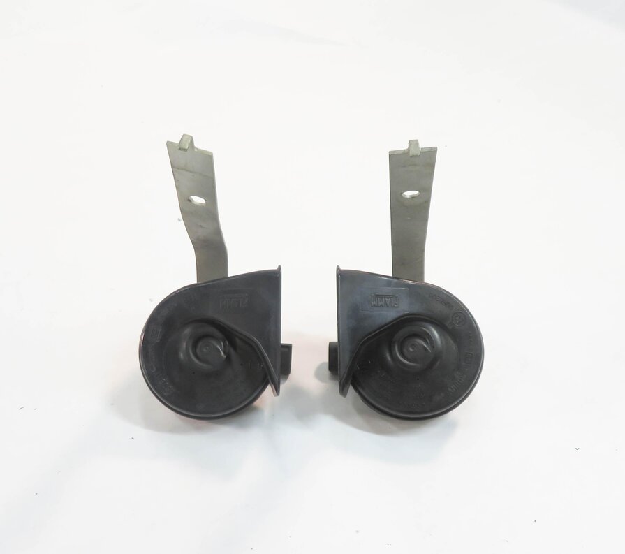 Thumbnail 1: 2007-2011 BMW X5 X6 (E70 E71) HIGH & LOW TONE NOTE EMERGENCY SAFETY HORN SET (2)