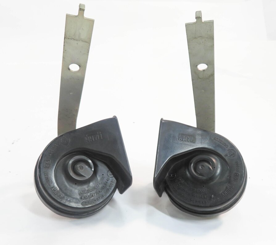 Thumbnail 2: 2007-2011 BMW X5 X6 (E70 E71) HIGH & LOW TONE NOTE EMERGENCY SAFETY HORN SET (2)