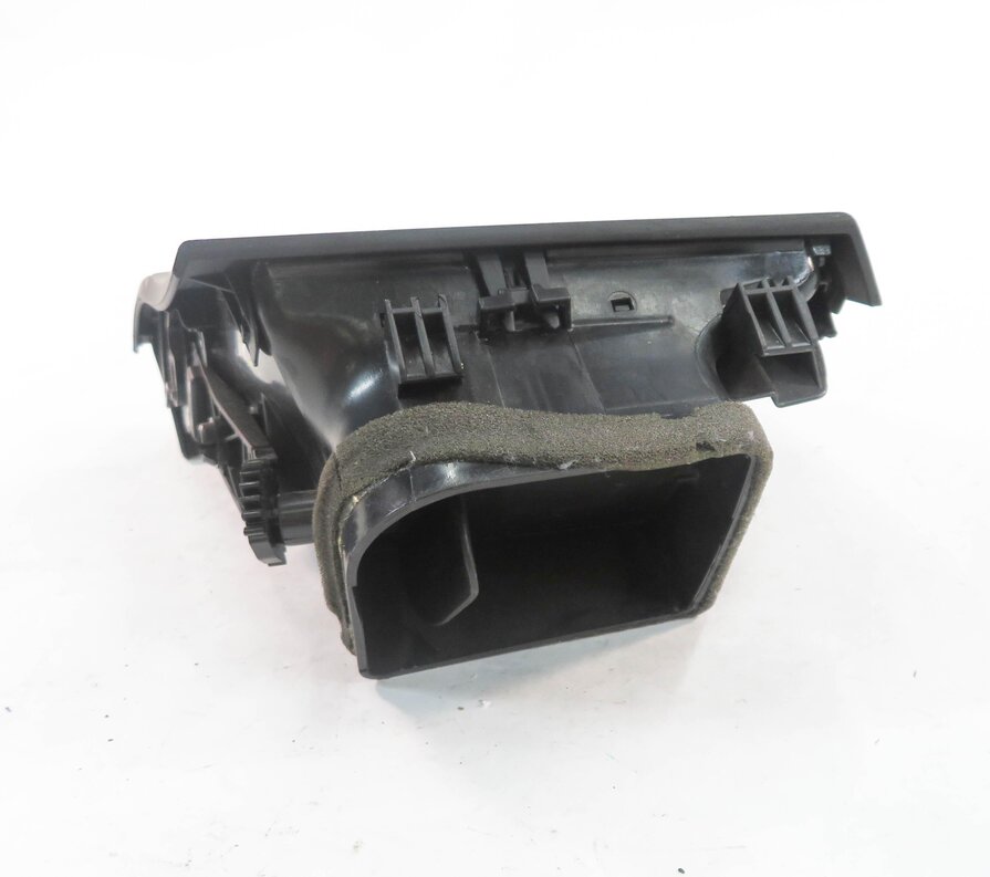 Thumbnail 6: 2007 BMW X5 (E70) LEFT FRONT DRIVER DASH HEATER A/C AIR VENT