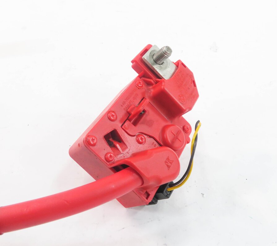 Thumbnail 5: 2007 BMW X5 (E70) POSITIVE BATTERY CABLE SRS