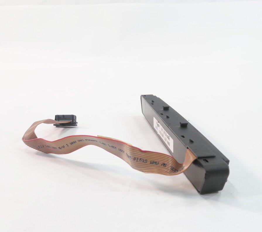 Thumbnail 4: 2007 BMW X5 (E70) FRONT DTC TRACTION HILL DESCENT TRUNK SWITCH BUTTON PANEL