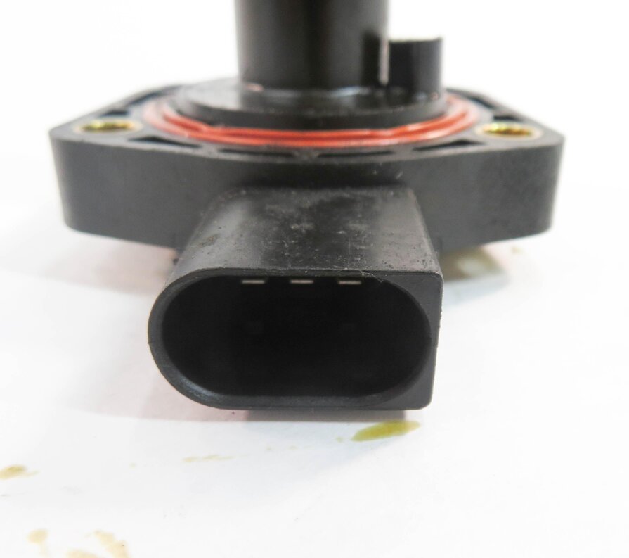 Thumbnail 7: 2007 BMW X5 (E70) 4.8L N62 V8 ENGINE - MOTOR OIL FLUID PAN LEVEL SENSOR