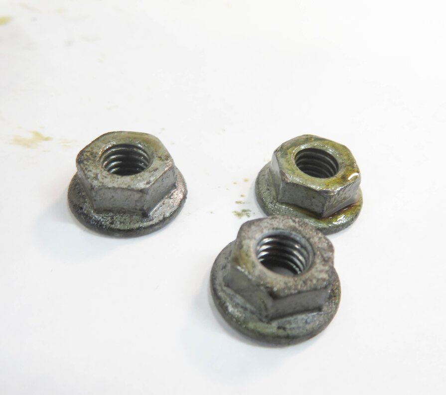 Thumbnail 9: 2007 BMW X5 (E70) 4.8L N62 V8 ENGINE - MOTOR OIL FLUID PAN LEVEL SENSOR