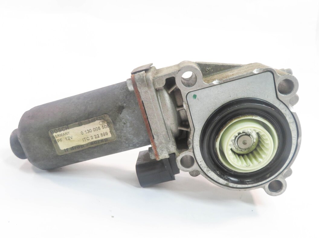 Thumbnail 2: 05-16 LR3 LR4 / RANGE ROVER SPORT (L320 L322) TRANSFER CASE ELECTRIC SHIFT MOTOR