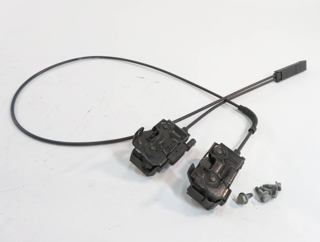 2010 MERCEDES BENZ E550 (C207) FRONT LOWER HOOD LOCK LATCH SET-2 w/ CABLE