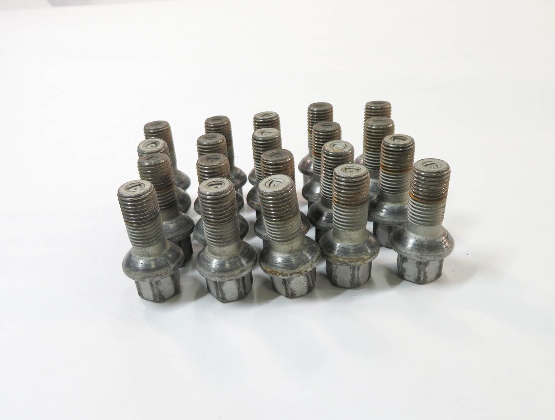 Thumbnail 2: 2010 MERCEDES E550 (C207) FRONT & REAR WHEEL TIRE RIM LUG NUT BOLT SET-20
