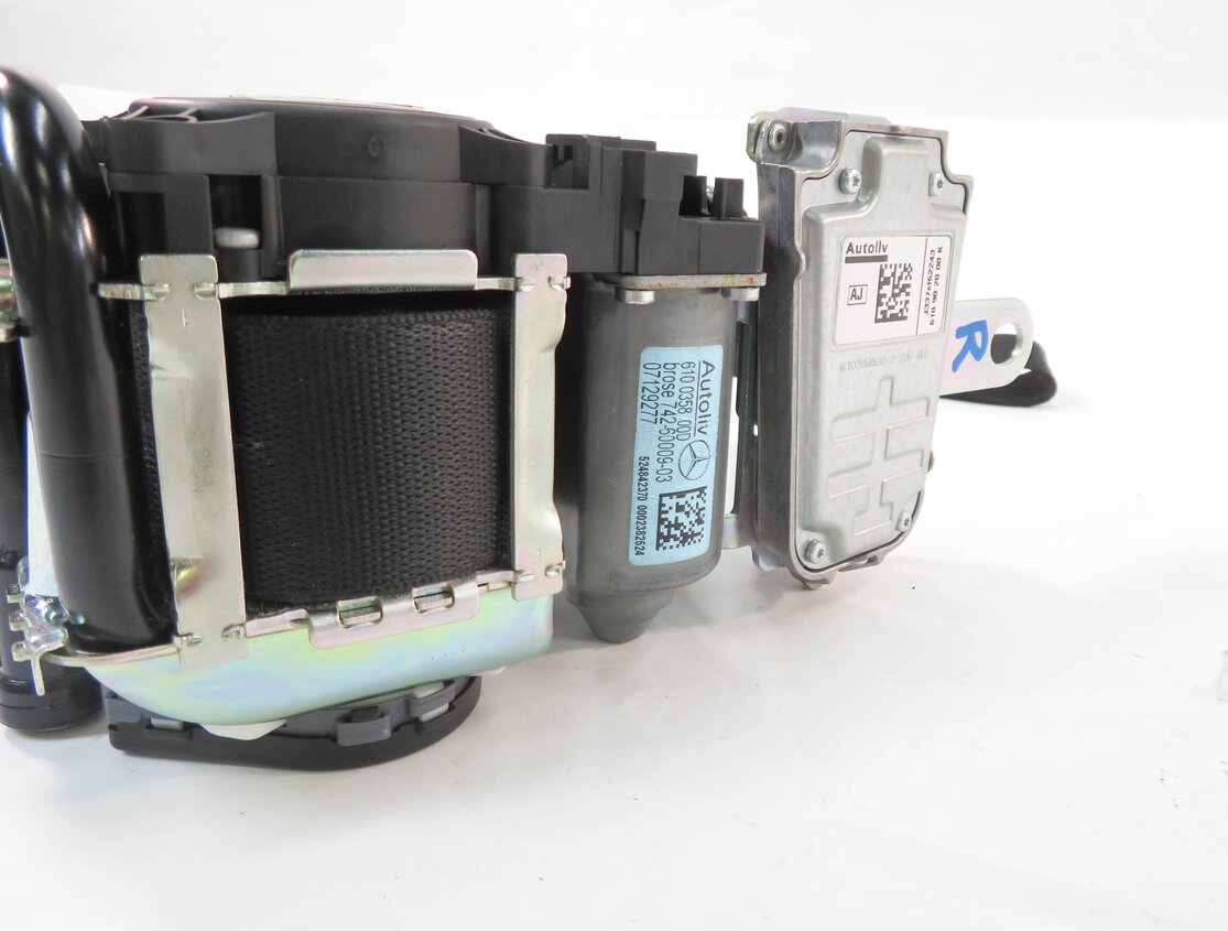 Thumbnail 6: 10-13 MERCEDES E350 E550 (A207 C207 W207) RIGHT FRONT SEATBELT RETRACTOR (BLACK)
