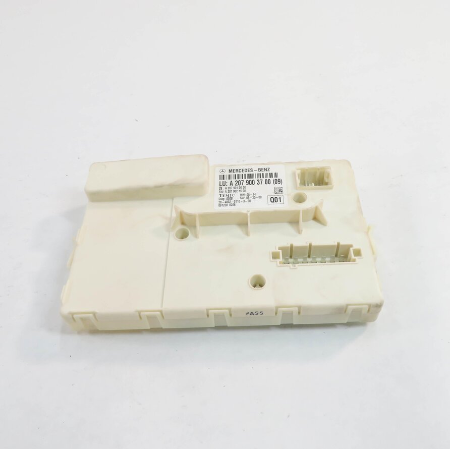 2010-2011 MERCEDES BENZ E350 E550 (C207) REAR QUARTER PANEL CONTROL MODULE