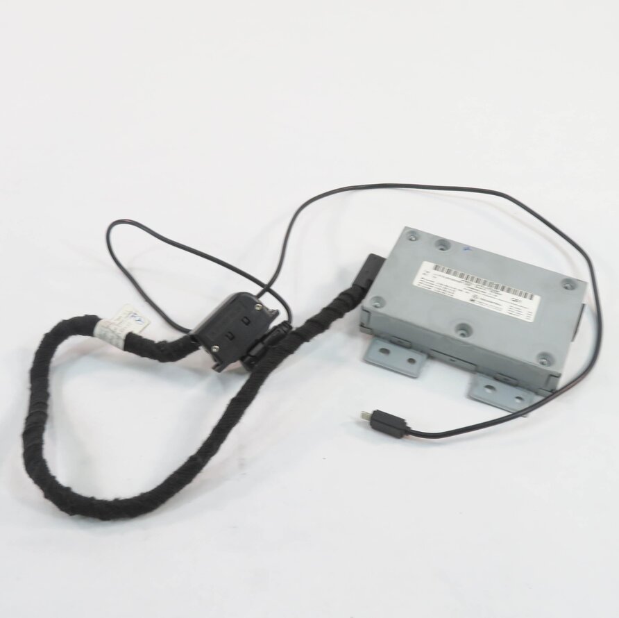 09-13 MERCEDES C300 C350 E350 E550 GL450 GL550 ML350 ML550 - iPOD CONTROL MODULE
