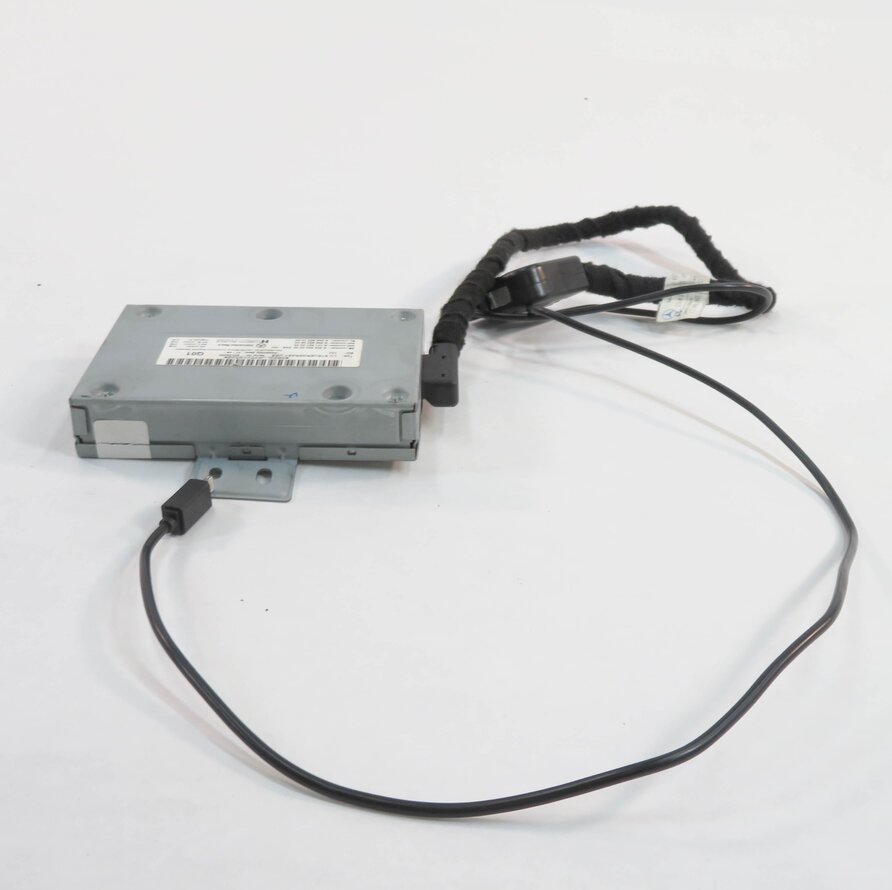 Thumbnail 4: 09-13 MERCEDES C300 C350 E350 E550 GL450 GL550 ML350 ML550 - iPOD CONTROL MODULE