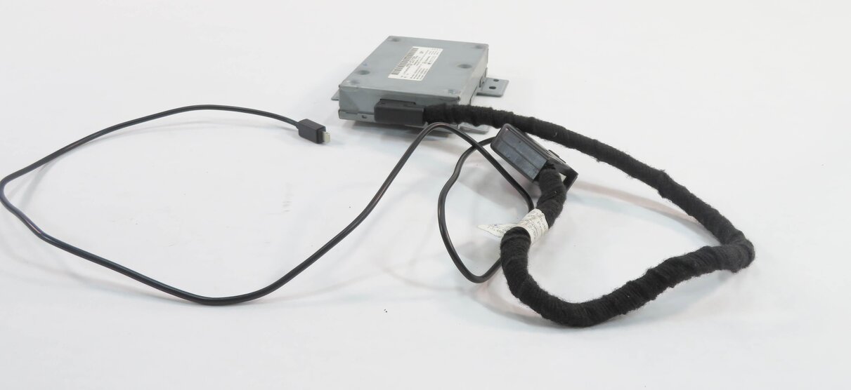 Thumbnail 5: 09-13 MERCEDES C300 C350 E350 E550 GL450 GL550 ML350 ML550 - iPOD CONTROL MODULE