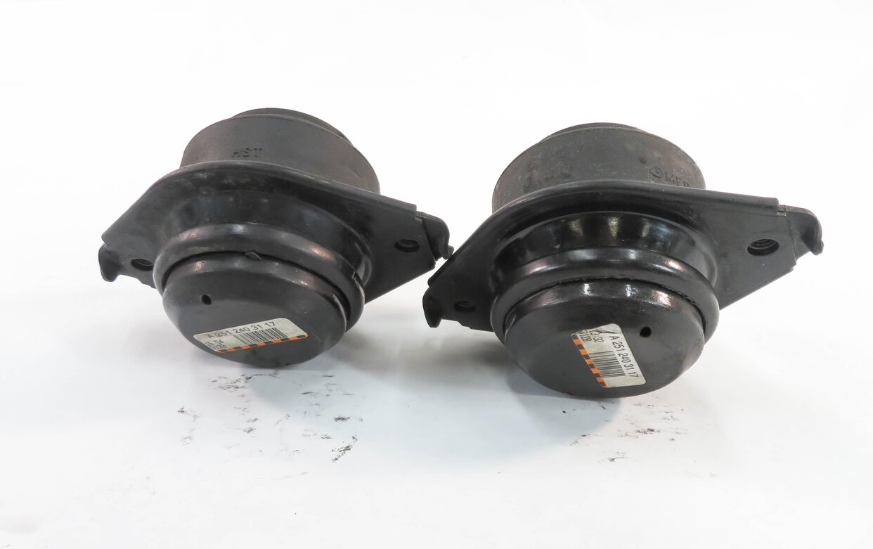 Thumbnail 7: 2009 MERCEDES ML320 (W164) 3.0L OM642 DIESEL ENGINE - MOTOR MOUNT SET-2