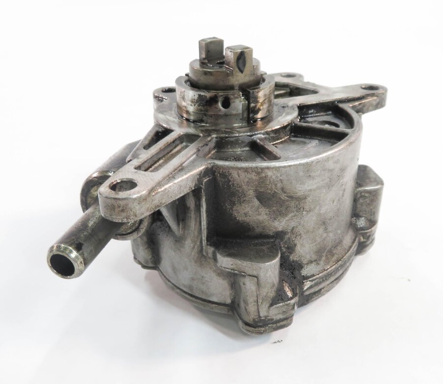 Thumbnail 7: 08-13 MB E320 E350 GL320 GL350 ML320 ML350 R350 3.0L OM642 DIESEL VACUUM PUMP