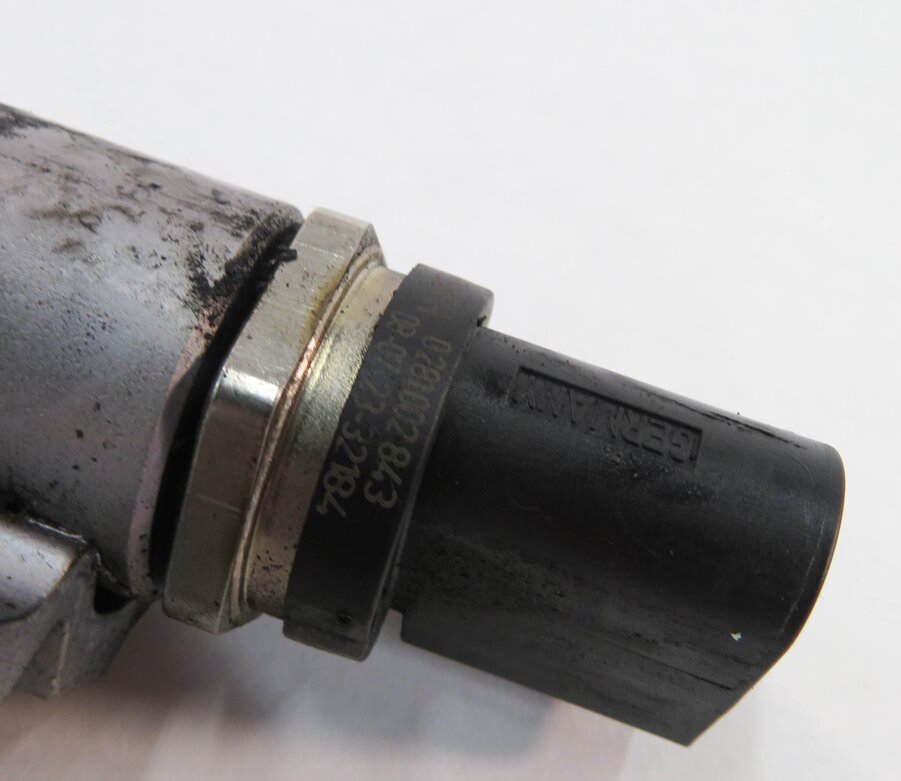 Thumbnail 9: 2009 MERCEDES ML320 (W164) 3.0L OM642 DIESEL - RIGHT ENGINE FUEL RAIL w/ LINES