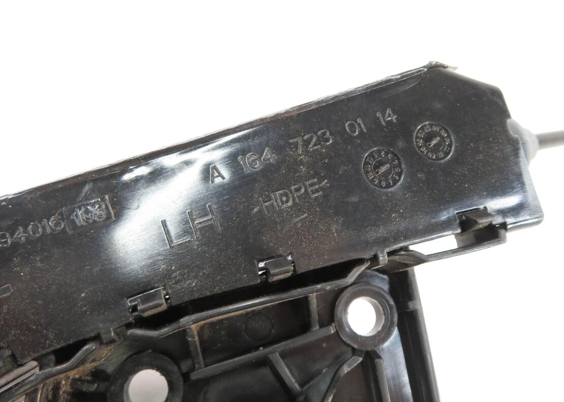 Thumbnail 7: 06-12 MB GL320 GL450 GL550 GL350 ML500 ML350 ML320 - LEFT FRONT DOOR LOCK LATCH
