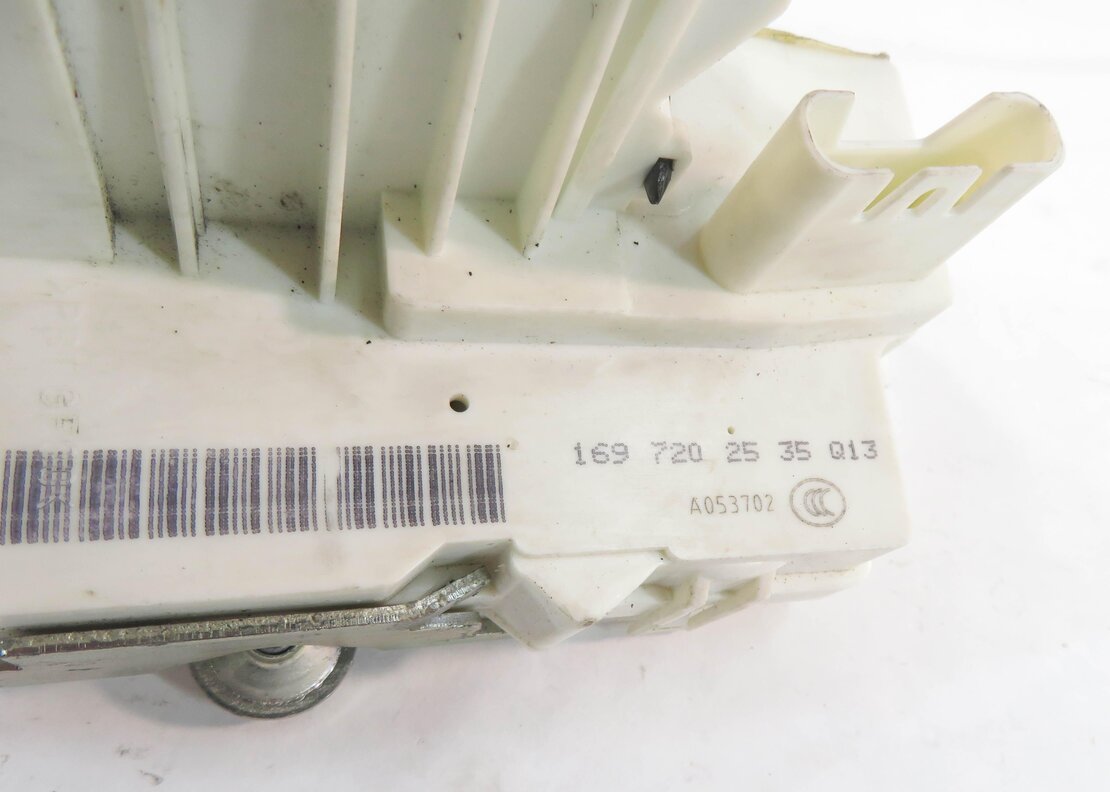 Thumbnail 8: 06-12 MB GL320 GL450 GL550 GL350 ML500 ML350 ML320 - LEFT FRONT DOOR LOCK LATCH