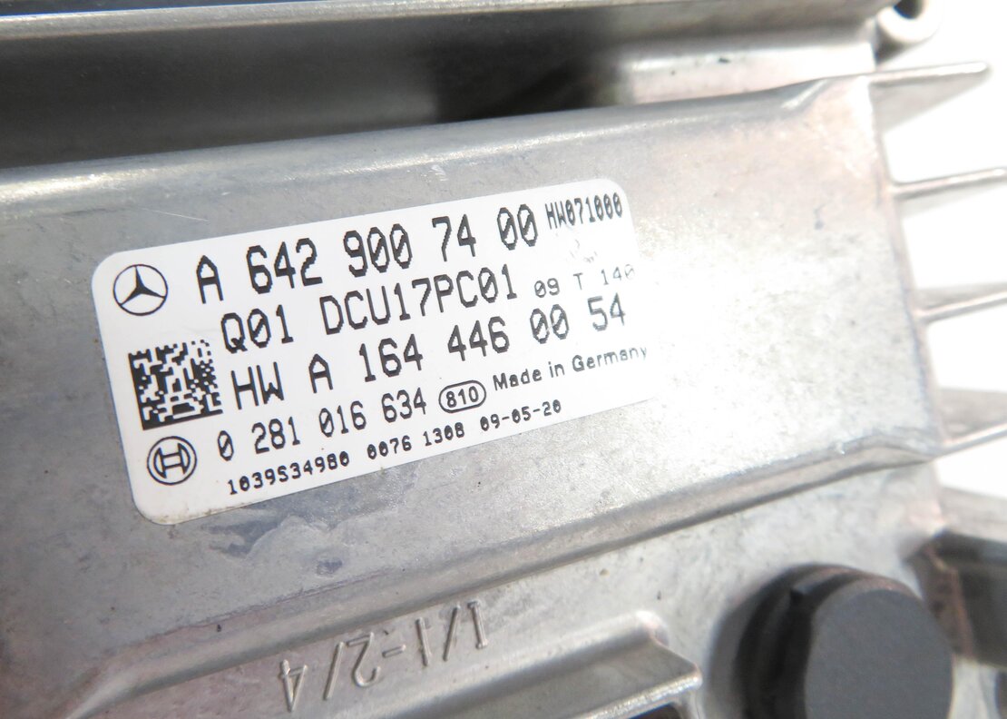 Thumbnail 8: 2010 MERCEDES BENZ ML350 (W164) 3.0L OM642 DIESEL ENGINE DEF CONTROL MODULE