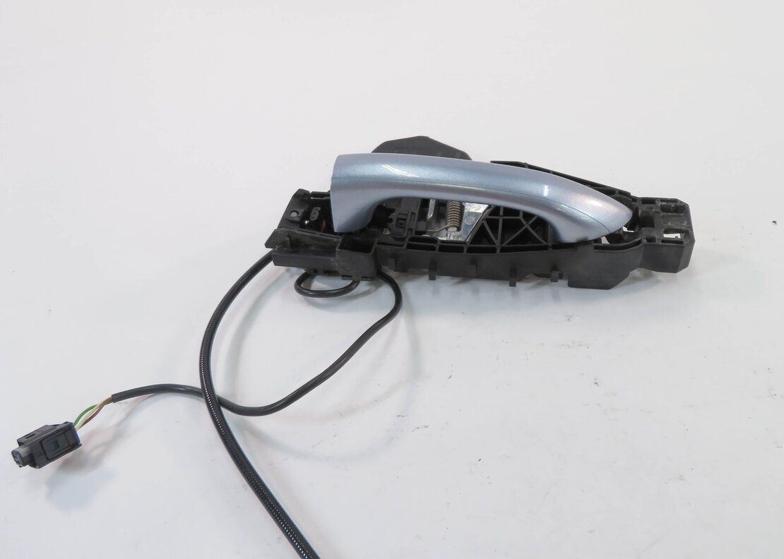 Thumbnail 4: 2010 MERCEDES ML350 (W164) LEFT FRONT DRIVER KEYLESS GO DOOR HANDLE (BLUE 349U)
