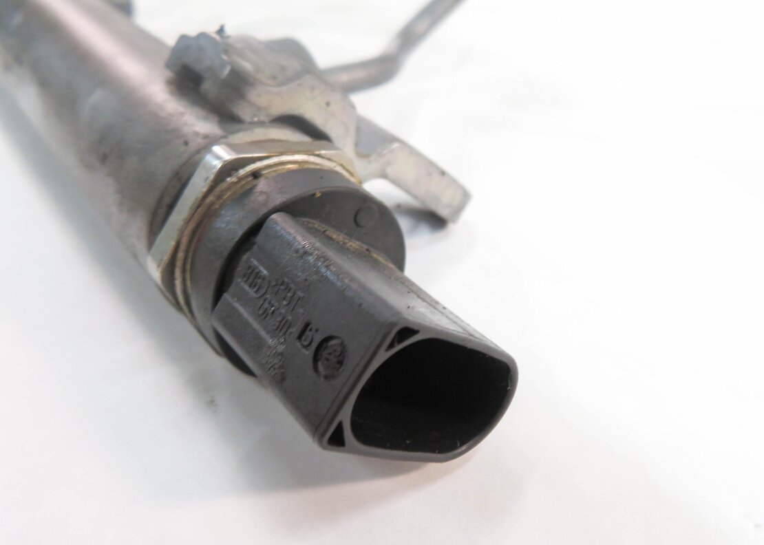 Thumbnail 7: 2010 MERCEDES BENZ ML350 (W164) 3.0L OM642 DIESEL ENGINE - RIGHT FUEL RAIL