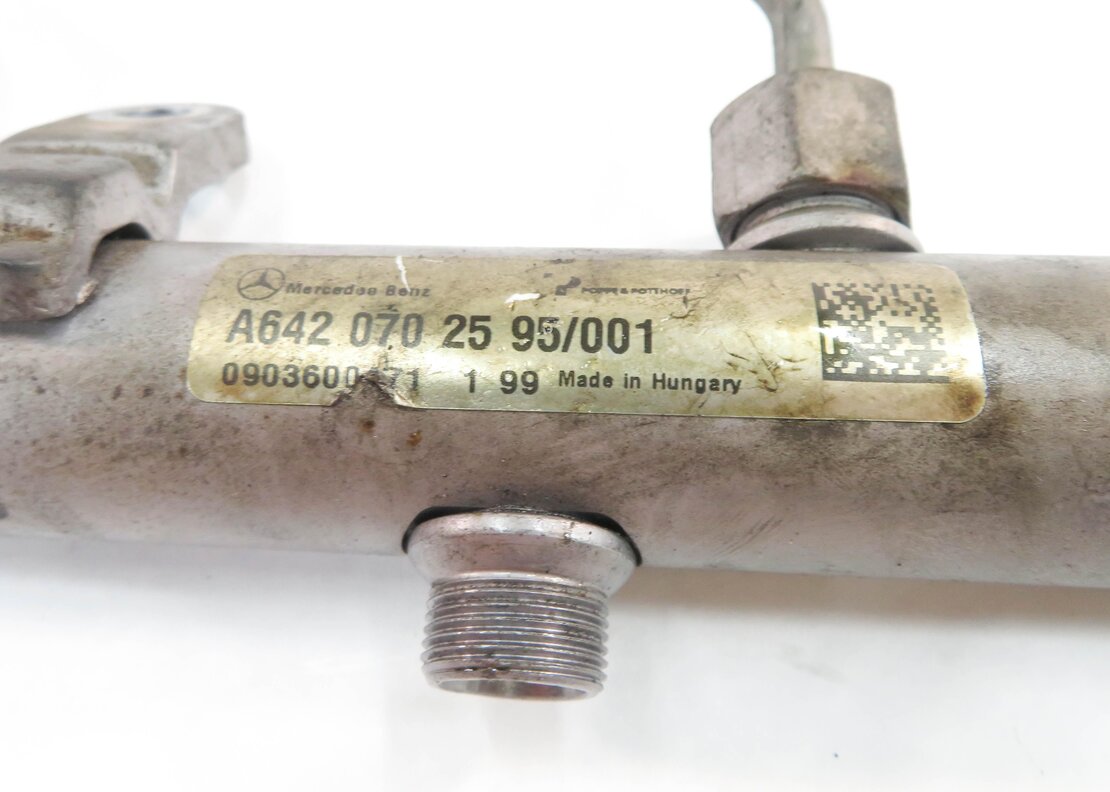 Thumbnail 8: 2010 MERCEDES BENZ ML350 (W164) 3.0L OM642 DIESEL ENGINE - RIGHT FUEL RAIL