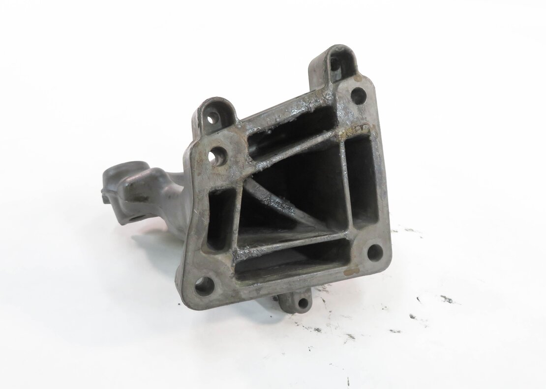 Thumbnail 6: 2010 MERCEDES BENZ ML350 (W164) 3.0L OM642 DIESEL - RIGHT ENGINE MOUNT BRACKET