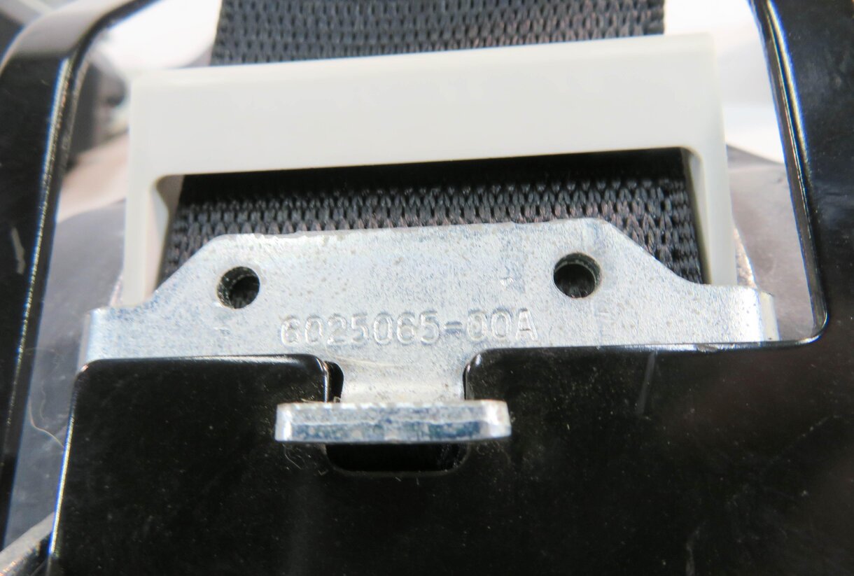 Thumbnail 9: 2009 BMW X5 (E70) REAR LEFT & RIGHT 2nd SECOND ROW SEAT SEATBELT RETRACTOR SET-2
