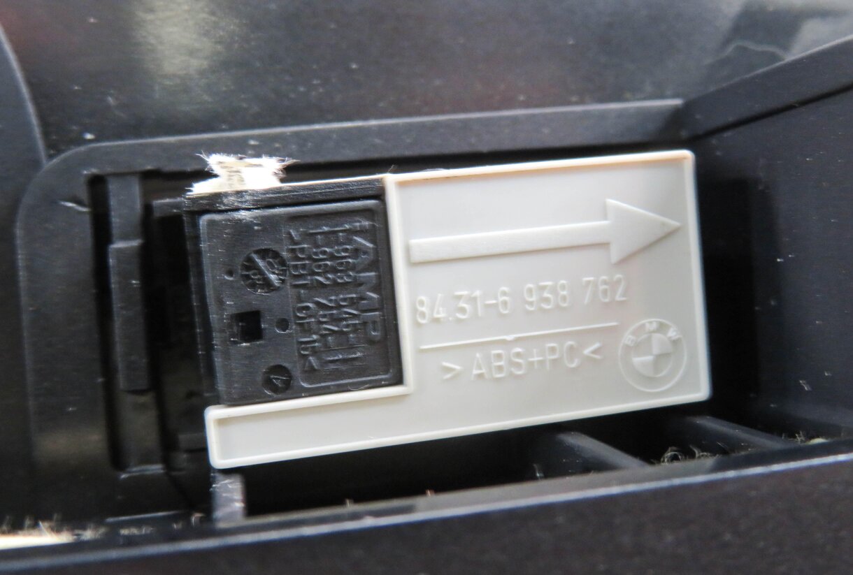 Thumbnail 10: 2009 BMW X5 (E70) FRONT MAP READING COURTESY DOME LIGHT LAMP w/ SUNROOF CONTROL