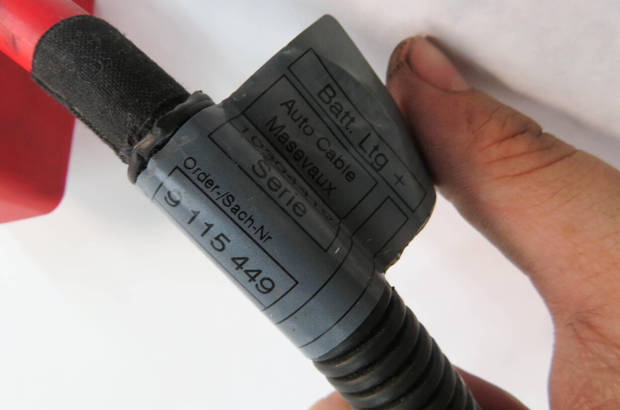 Thumbnail 8: 2009 BMW X5 (E70) POSITIVE BATTERY CABLE (SRS)