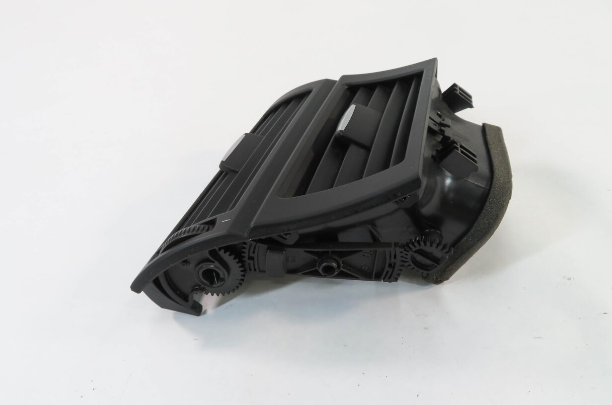Thumbnail 3: 2009 BMW X5 (E70) LEFT FRONT DRIVER DASH HEATER A/C AIR VENT