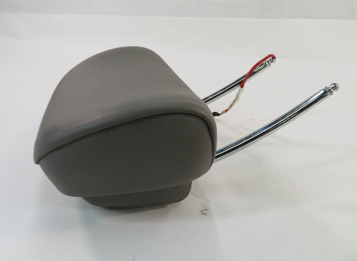 Thumbnail 2: 2009 BMW X5 (E70) RIGHT FRONT PASSENGER ACTIVE HEADREST (GRAY)