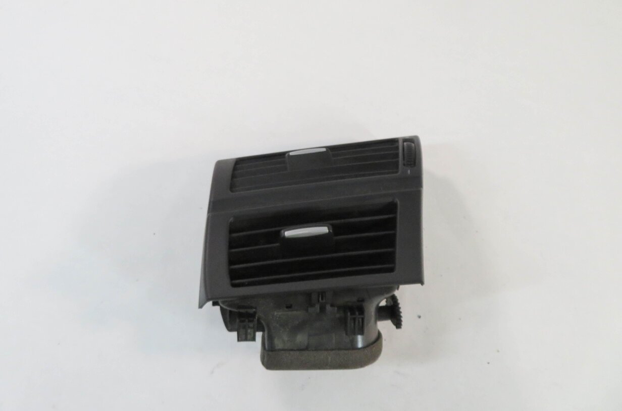 Thumbnail 8: 2009 BMW X5 (E70) RIGHT FRONT PASSENGER DASH HEATER A/C AIR VENT