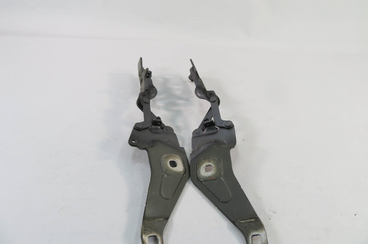 Thumbnail 6: 2007-2014 BMW X5 X6 (E70 E71) FRONT LEFT & RIGHT HOOD HINGE SET (SPACE GRAY A52)