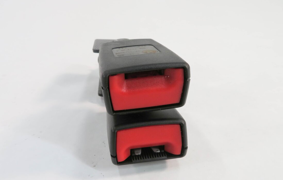 Thumbnail 5: 2009 BMW X5 (E70) REAR 3rd THIRD ROW SEAT SEATBELT BUCKLE RECEIVER SET-2 (BLACK)