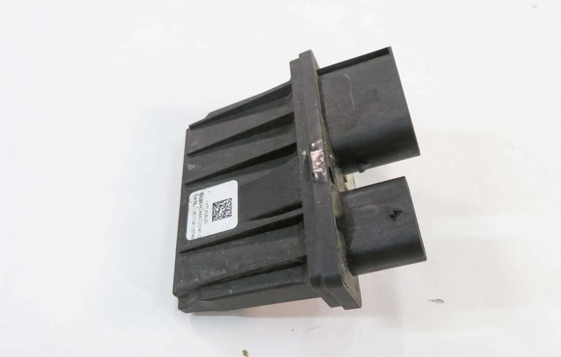 Thumbnail 4: 2009 BMW X5 (E70) SCR DEF FLUID TANK PROCESSING CONTROL MODULE