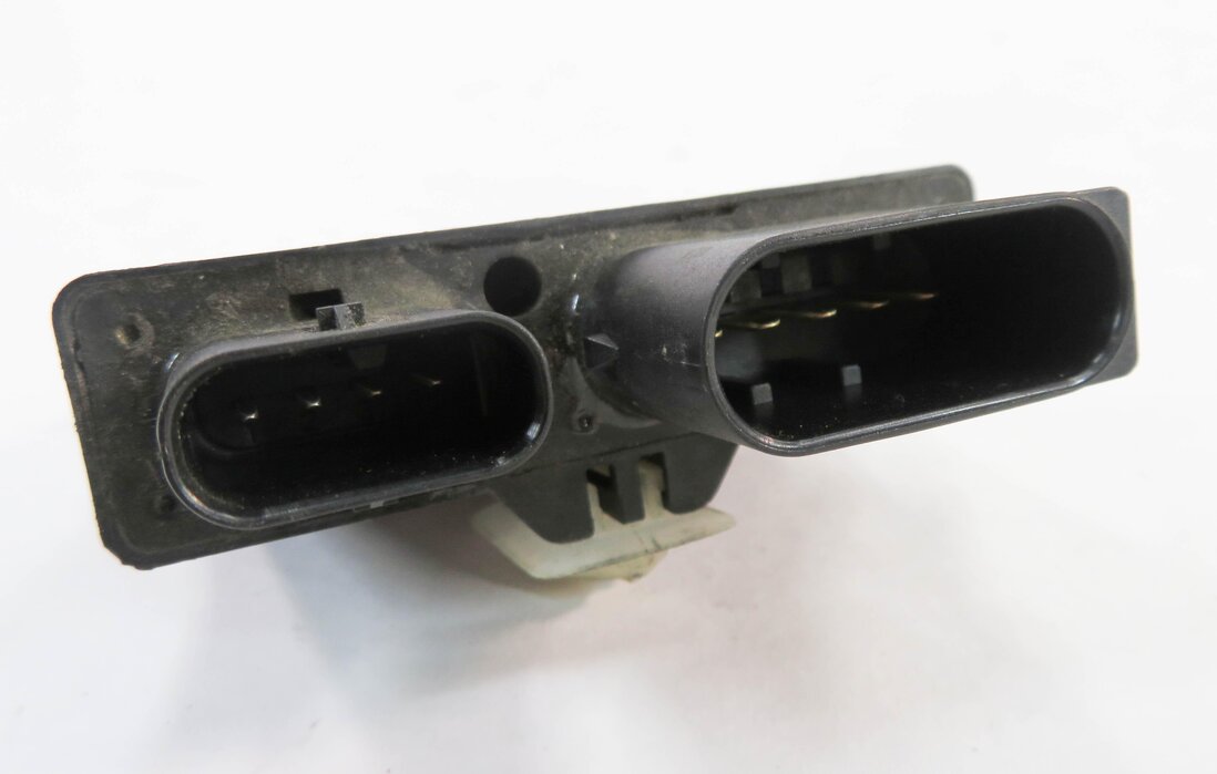 Thumbnail 6: 2009 BMW X5 (E70) SCR DEF FLUID TANK PROCESSING CONTROL MODULE