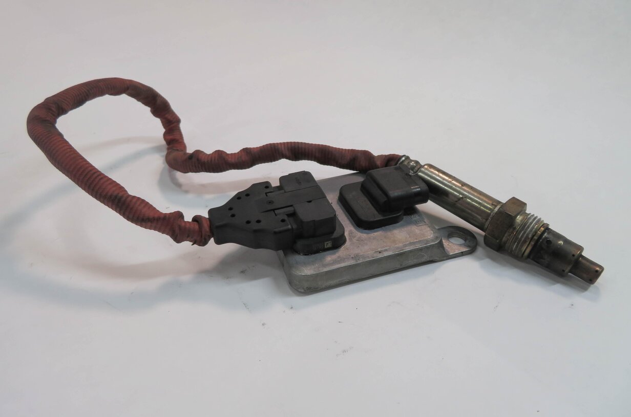 Thumbnail 3: 2009 BMW X5 (E70) 3.0L M57Y DIESEL - LOWER NOX NITROGEN OXIDE PROBE SENSOR