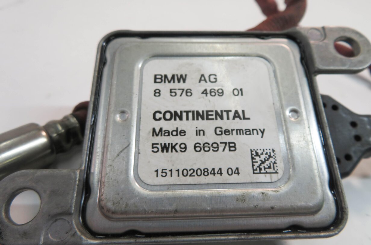 Thumbnail 6: 2009 BMW X5 (E70) 3.0L M57Y DIESEL - LOWER NOX NITROGEN OXIDE PROBE SENSOR