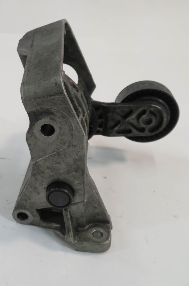 Thumbnail 5: 2009 BMW X5 (E70) 3.0L M57Y DIESEL ENGINE - POWER STEERING PUMP MOUNT BRACKET