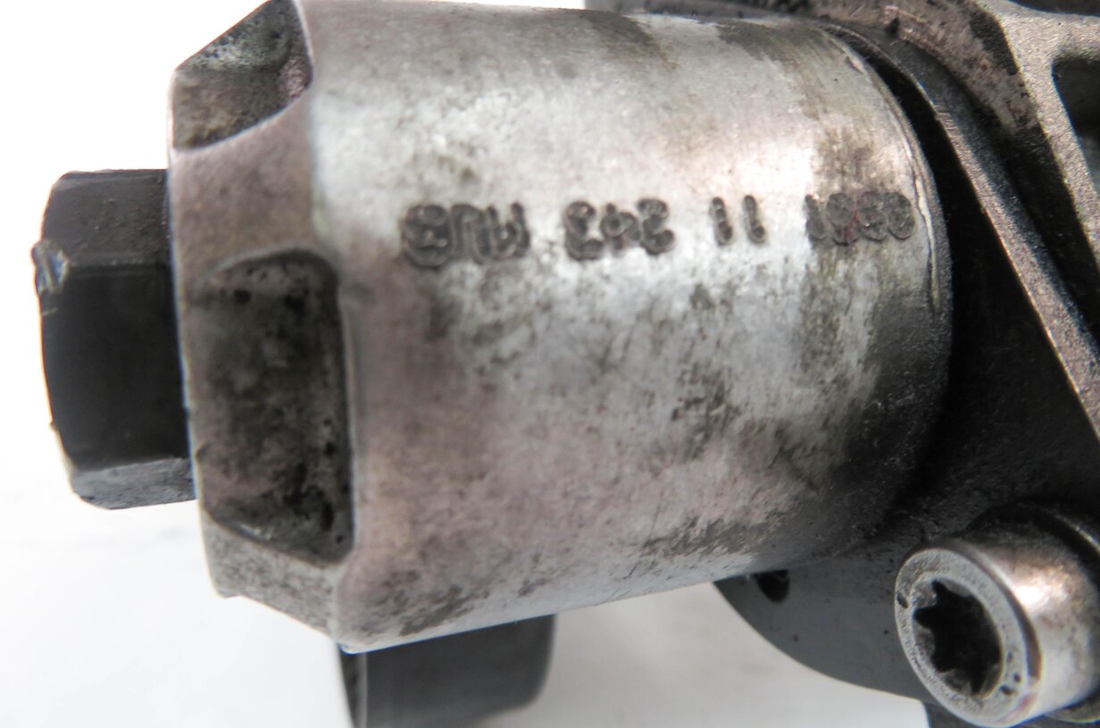 Thumbnail 8: 2009 BMW X5 (E70) 3.0L M57Y DIESEL ENGINE - POWER STEERING PUMP MOUNT BRACKET