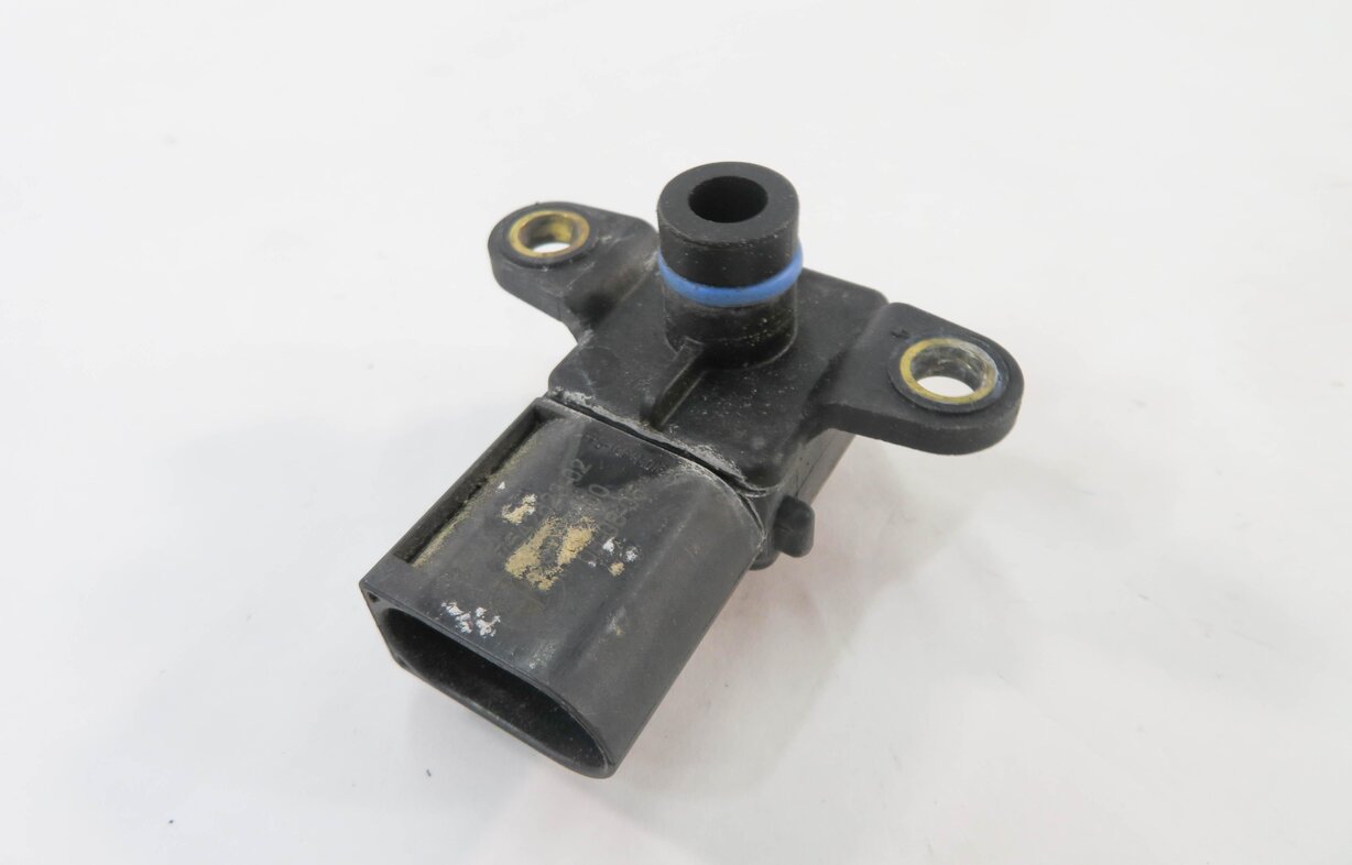 Thumbnail 5: 2006 BMW M5 ///M (E60) 5.0L S85 V10 - MANIFOLD ABSOLUTE PRESSURE SENSOR (MAP)