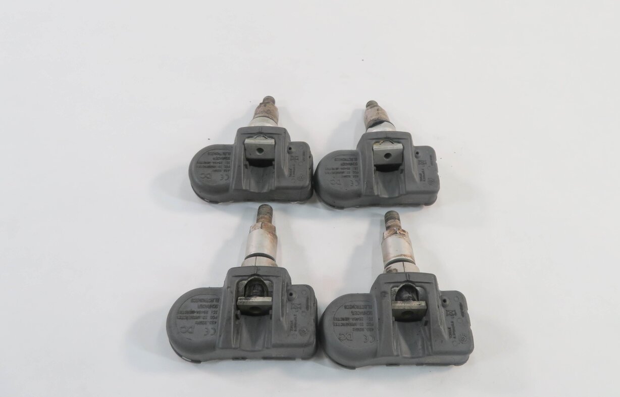Thumbnail 4: 2006 BMW M5 (E60) ///M - TPMS TIRE AIR PRESSURE SENSOR SET-4 (433.922 MHz)