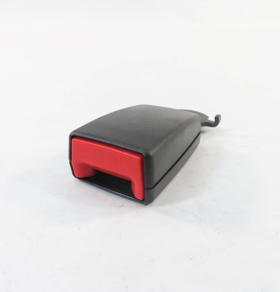 Thumbnail 2: 2010 PORSCHE PANAMERA (970 G1) RIGHT REAR SEAT SEATBELT BUCKLE RECEIVER (BLACK)