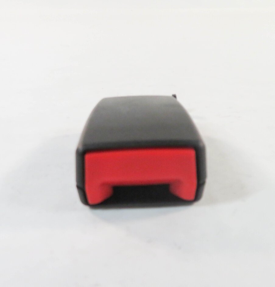 Thumbnail 6: 2010 PORSCHE PANAMERA (970 G1) RIGHT REAR SEAT SEATBELT BUCKLE RECEIVER (BLACK)